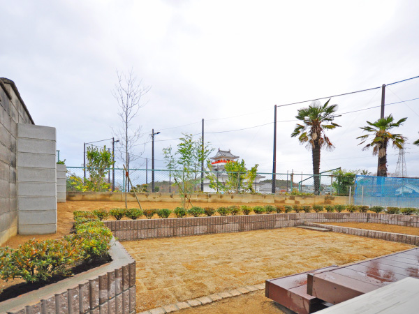お城を眺めるための庭 – 兵庫県川西市 S様邸