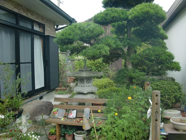 和風庭園を広々カーガレージに変身 – 兵庫県加西市F様邸の施工前