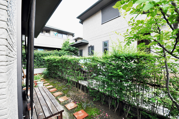 お気に入りのお庭でガーデニングライフ – 大阪府豊中市 T様邸の施工前