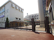 【校門工事：西側入口】伝統を感じさせる格式高い外観・明るく安全な構内へ～尼崎市 百合学院中・高等学校の詳細はこちら